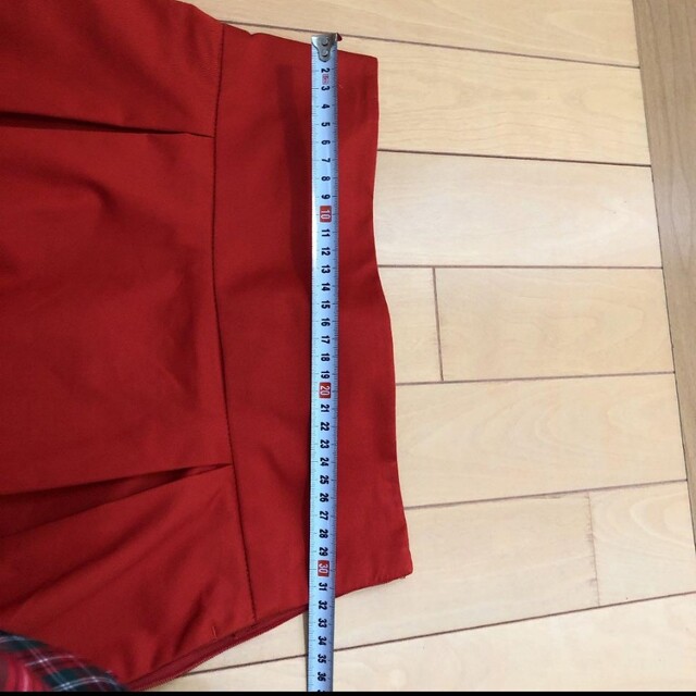 GU　ロングスカート　赤 レディースのスカート(ロングスカート)の商品写真