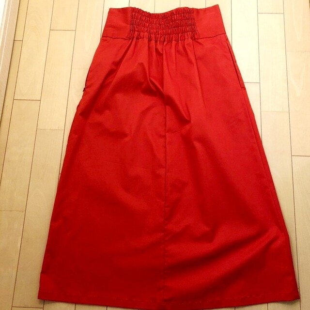GU　ロングスカート　赤 レディースのスカート(ロングスカート)の商品写真