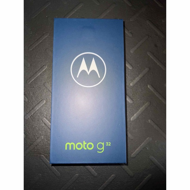 Motorola(モトローラ)のmoto g32 ミネラルグレイ 本体 新品 128GB スマホ/家電/カメラのスマートフォン/携帯電話(スマートフォン本体)の商品写真