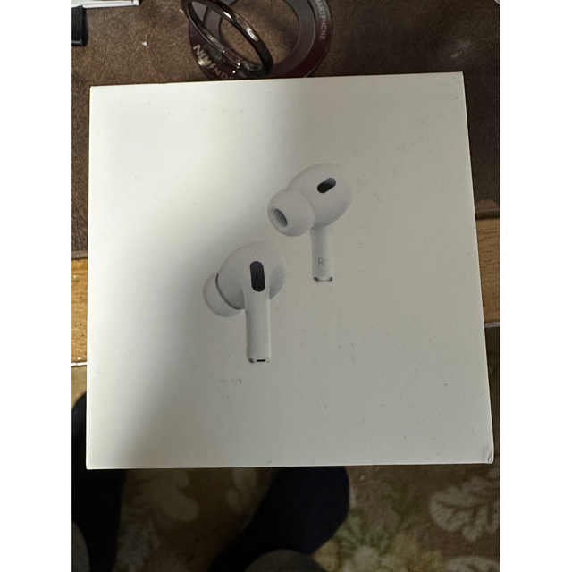 Apple(アップル)のairpods pro第二世代 スマホ/家電/カメラのオーディオ機器(ヘッドフォン/イヤフォン)の商品写真