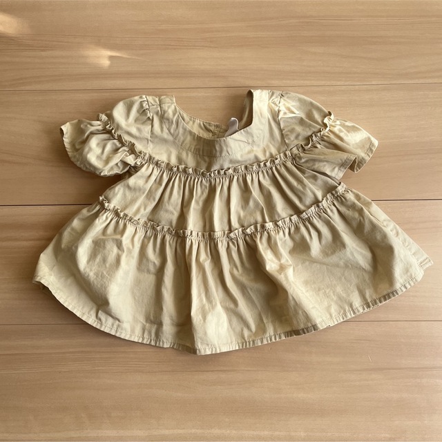 babyGAP(ベビーギャップ)のGAPティアードブラウスTシャツ キッズ/ベビー/マタニティのベビー服(~85cm)(シャツ/カットソー)の商品写真