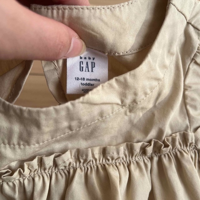 babyGAP(ベビーギャップ)のGAPティアードブラウスTシャツ キッズ/ベビー/マタニティのベビー服(~85cm)(シャツ/カットソー)の商品写真