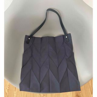 ISSEY MIYAKE(トートバッグ)のフリマアイテム一覧 ISSEY MIYAKE(トートバッグ)のフリマアイテム一覧