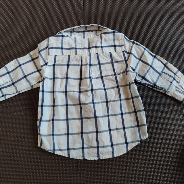 babyGAP(ベビーギャップ)の【美品】70サイズ　BabyGAP　薄手長袖シャツ キッズ/ベビー/マタニティのベビー服(~85cm)(シャツ/カットソー)の商品写真