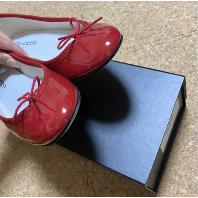 柔らかな質感の 未使用 repetto バレリーナシューズ 37 レッド CAMILLE