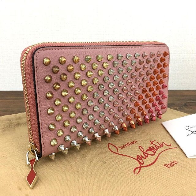 送料無料でお得にお買い物未使用品 Christian Louboutin ジップウォレット 67