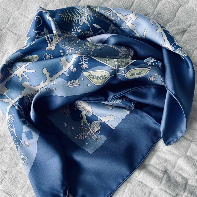 Hermes(エルメス)のエルメス　スカーフ　カレ90 《豊かな岸辺》 レディースのファッション小物(バンダナ/スカーフ)の商品写真
