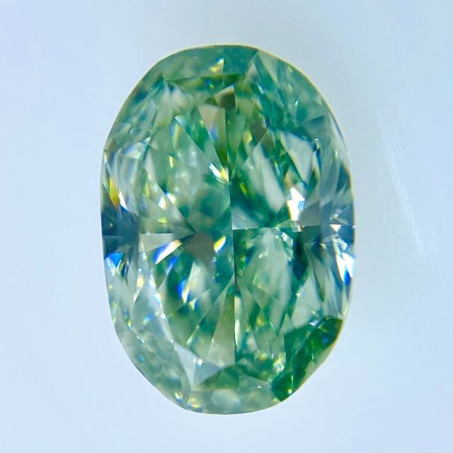 FANCY INTENSE GREEN 0.910ct OV/RT0822 レディースのアクセサリー(その他)の商品写真