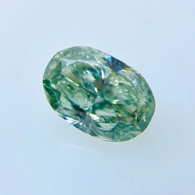 FANCY INTENSE GREEN 0.910ct OV/RT0822 レディースのアクセサリー(その他)の商品写真