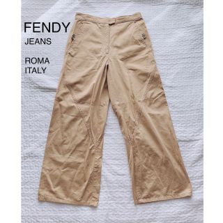 フェンディ パンツの通販 300点以上 | FENDIのレディースを買うならラクマ