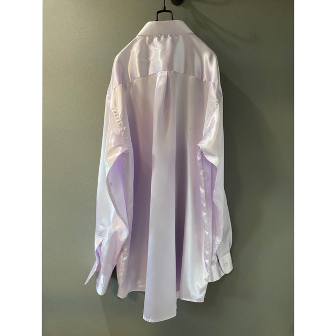 古着 ビンテージ 90s 光沢 ピンク 紫 シルバー オーバーサイズ 長袖シャツ レディースのトップス(シャツ/ブラウス(長袖/七分))の商品写真
