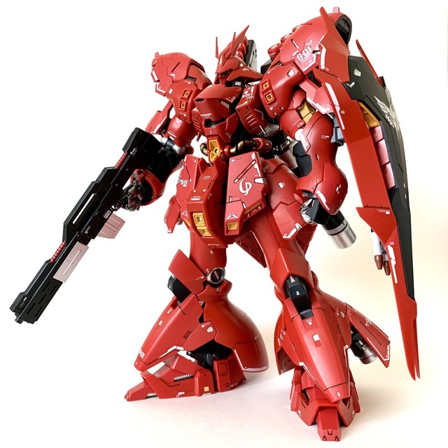 RG ◼サザビー SAZABI 完成品⬛︎リアルグレード ◼1/144の通販 by み ...