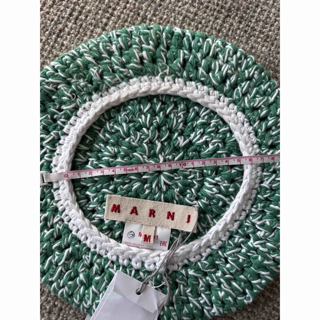 新品未使用タグ付 マルニ MARNI ニット帽 緑x白 Mサイズ ニット 新品未使用タグ付 マルニ MARNI ニット帽 緑x白 Mサイズ ニット
