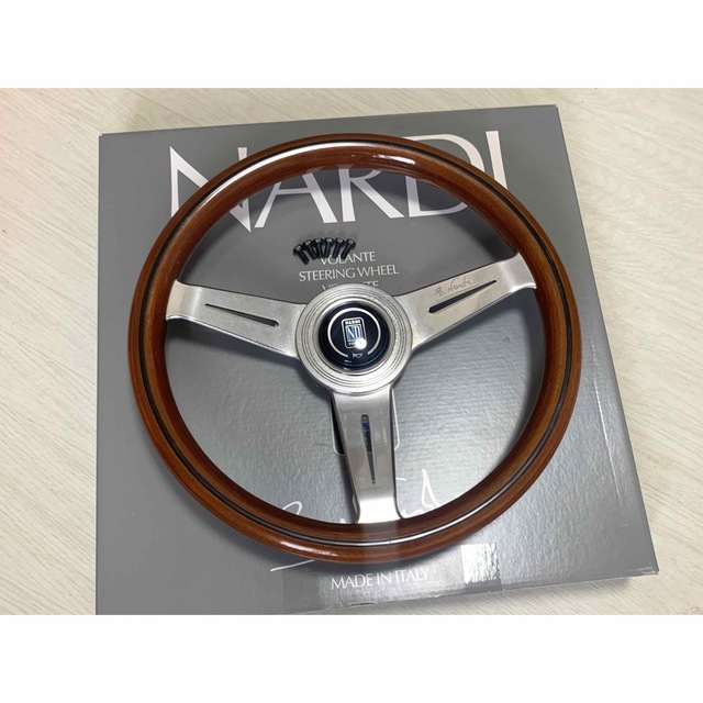 激レア 美品 ナルディ ウッドステアリング 32.5 即決大歓迎 NARDI