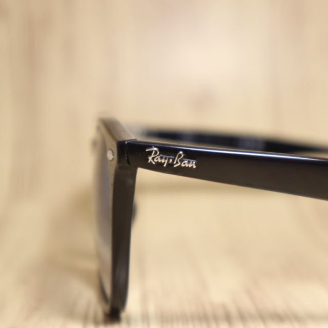 Ray-Ban(レイバン)の高速で発送！　国内正規品　レイバン　朝倉未来着用！　RB4258F-601/19 メンズのファッション小物(サングラス/メガネ)の商品写真