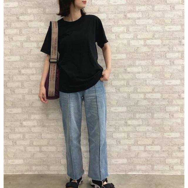 Champion(チャンピオン)の新品✨タグ付き♪ お洒落💖可愛い　チャンピオン　Tシャツ　ブラックほか レディースのトップス(Tシャツ(半袖/袖なし))の商品写真