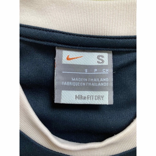 NIKE(ナイキ)のNIKE レディースロンT2枚　Sサイズ レディースのトップス(Tシャツ(長袖/七分))の商品写真