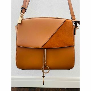 チャールズアンドキース(Charles and Keith)のCHARLES & KEITH ショルダーバッグ(ショルダーバッグ)