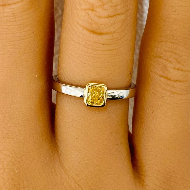 FANCY INTENSE ORANGY YELLOW リング！0.323ct レディースのアクセサリー(その他)の商品写真