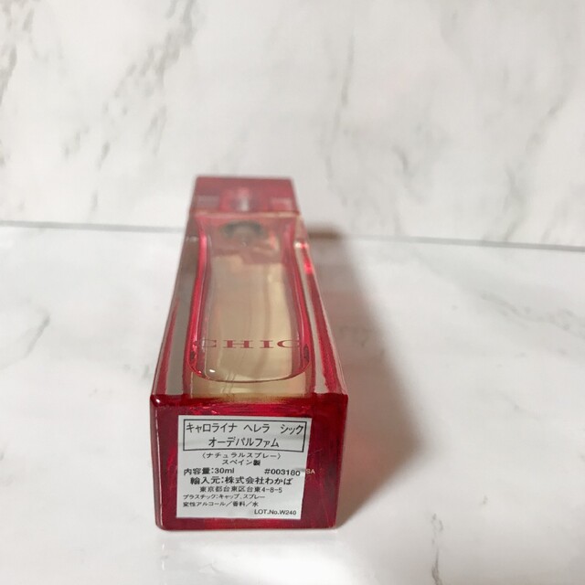 CAROLINA HERRERA(キャロライナヘレナ)の希少　キャロライナ　ヘレラ　シック　オーデパルファム　30ml コスメ/美容の香水(香水(女性用))の商品写真