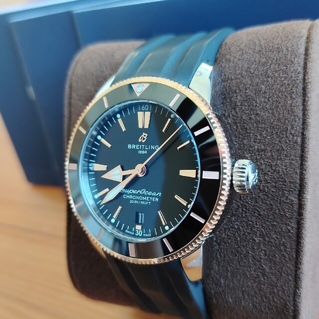 BREITLING(ブライトリング)のブライトリング スーパーオーシャンヘリテージ44 レッドゴールドコンビモデル メンズの時計(腕時計(アナログ))の商品写真