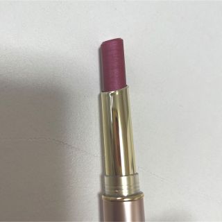 エイボン(AVON)のＡＶＯＮ　カルセラスティングリップ　RC085(口紅)