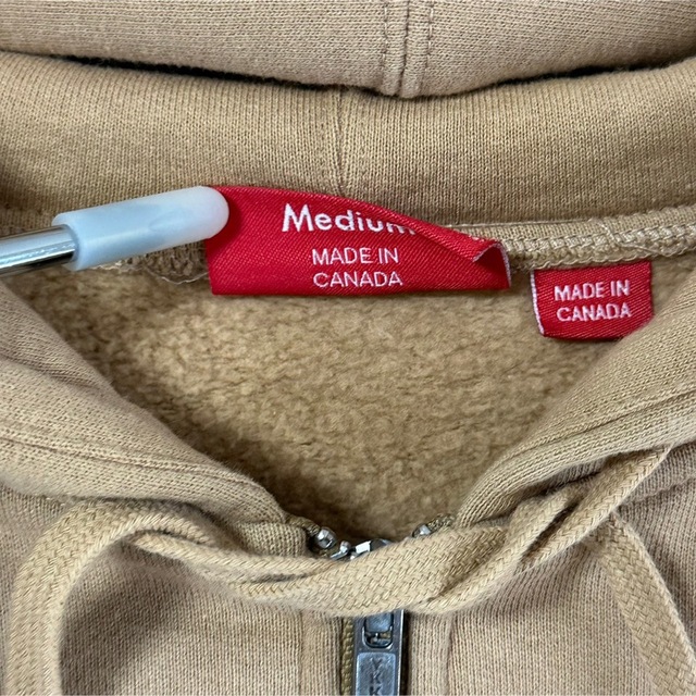 supreme シュプリーム パーカー ジップアップ 刺繍ロゴ ワンポイント