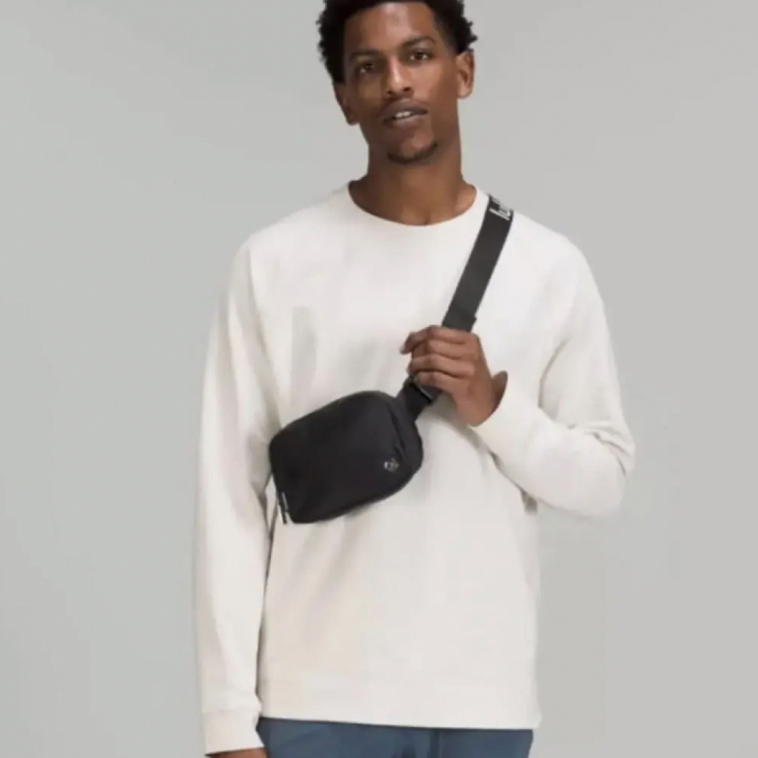 最新作!ルルレモン日本未入荷ベルトに大きくlululemonボディクロス ...