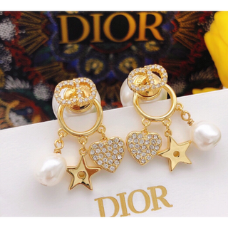 Dior - DIOR ディオール ピアス スター パールの通販|ラクマ