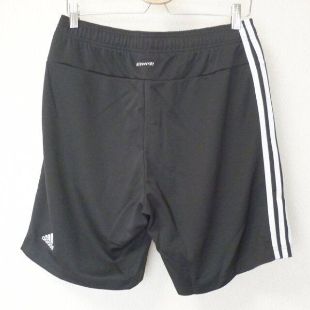 adidas(アディダス)の大きいサイズ◆新品未使用◆(2XL)(XO)アディダス 黒3st ハーフパンツ メンズのパンツ(ショートパンツ)の商品写真