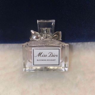 ディオール(Dior)のdior【新品未使用】ミスディオール ブルーミングブーケ　オードゥトワレ 5ml(香水(女性用))