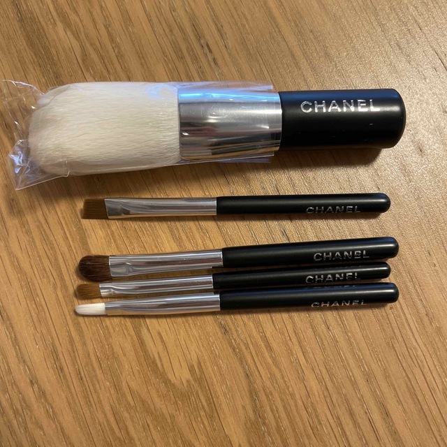 CHANEL(シャネル)のCHANELメイクブラシセット コスメ/美容のメイク道具/ケアグッズ(ブラシ・チップ)の商品写真