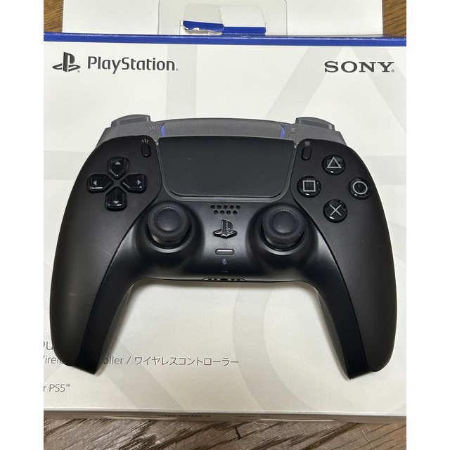 PlayStation(プレイステーション)のPlayStation5 DualSense ワイヤレスコントローラー黒 エンタメ/ホビーのゲームソフト/ゲーム機本体(その他)の商品写真