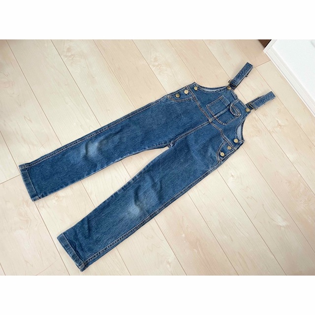 デニム　オーバーオール　サロペット キッズ/ベビー/マタニティのキッズ服男の子用(90cm~)(パンツ/スパッツ)の商品写真