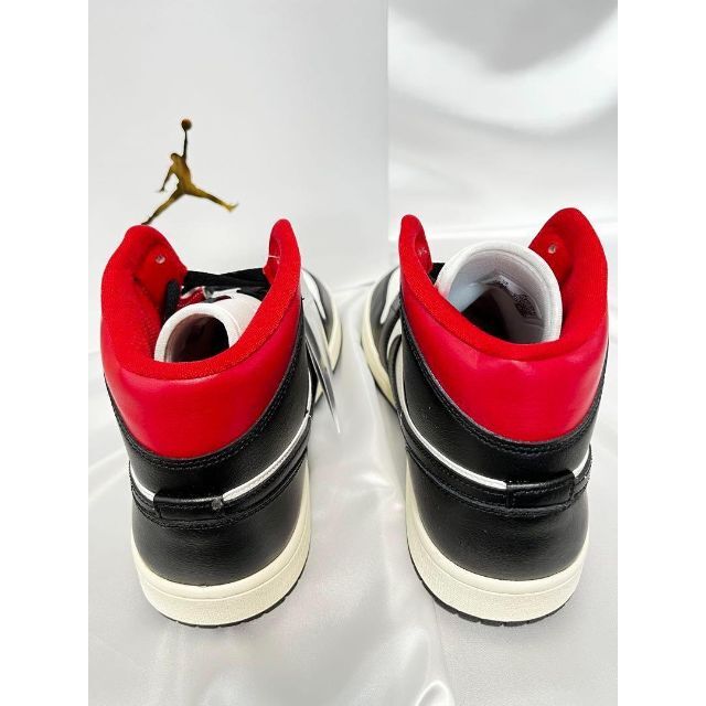 ナイキ ウィメンズ エアジョーダン1 ミッド "ブラック/ジムレッド" 28.5 メンズの靴/シューズ(スニーカー)の商品写真