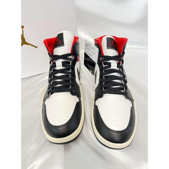 ナイキ ウィメンズ エアジョーダン1 ミッド "ブラック/ジムレッド" 28.5 メンズの靴/シューズ(スニーカー)の商品写真
