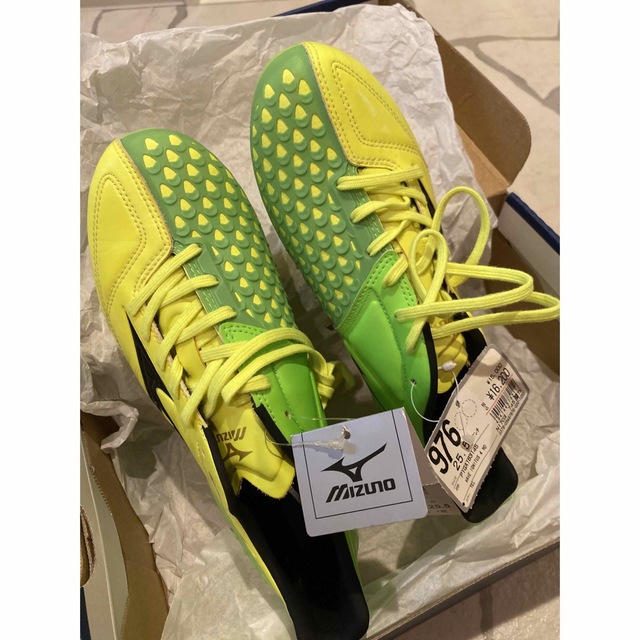 MIZUNO(ミズノ)のミズノ　イグニタス4MD新品 スポーツ/アウトドアのサッカー/フットサル(シューズ)の商品写真