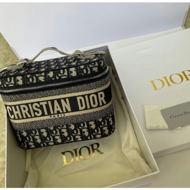 DIOR ポーチ クリスチャンディオール 驚きの価格が実現！ www.gold-and ...