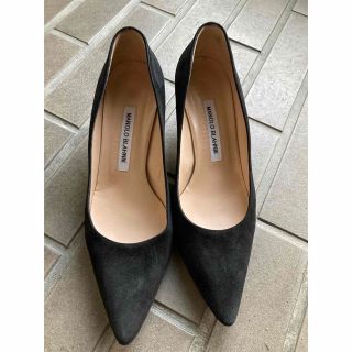 マノロブラニク(MANOLO BLAHNIK)のマノロブラニク　BB 黒　5cm スウェード(ハイヒール/パンプス)