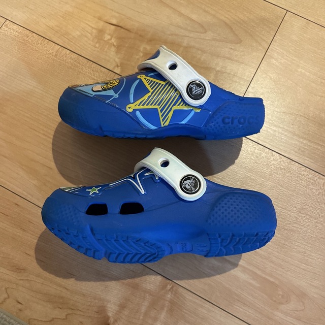 crocs(クロックス)のクロックス　トイストーリー　C9（16.5） キッズ/ベビー/マタニティのキッズ靴/シューズ(15cm~)(サンダル)の商品写真