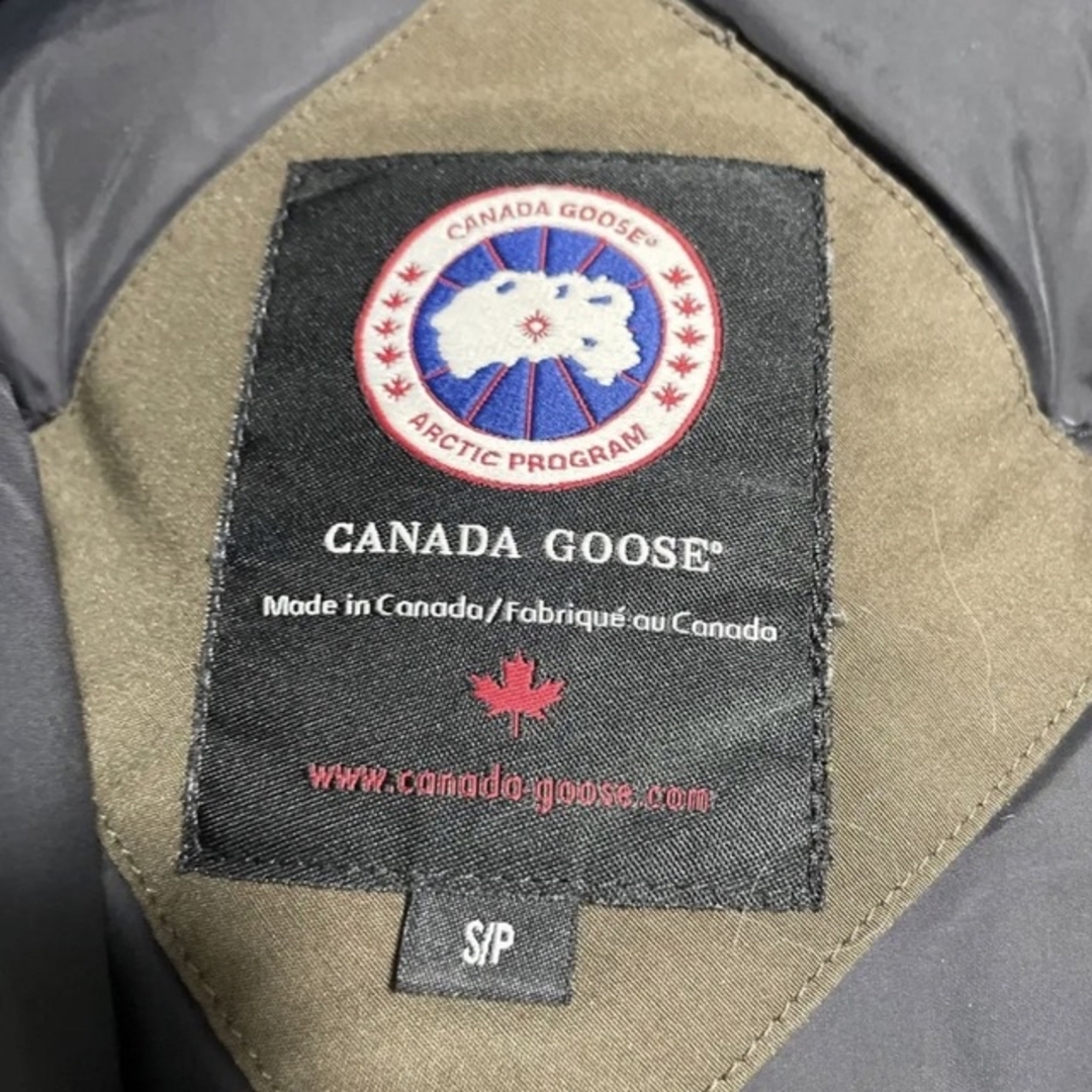 CANADA GOOSE(カナダグース)のカナダグース レディースのジャケット/アウター(ダウンジャケット)の商品写真