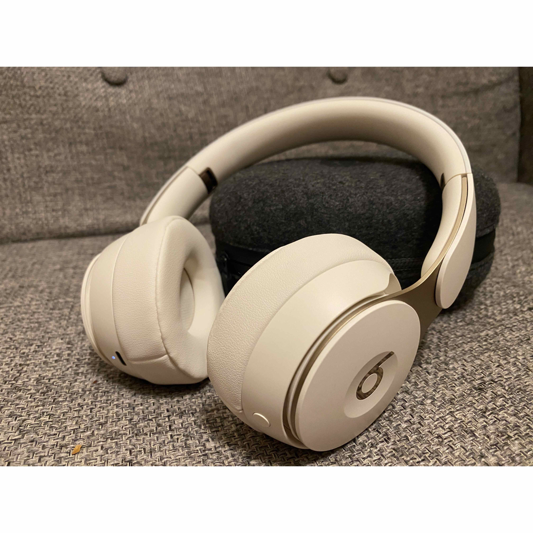 Beats by Dr Dre(ビーツバイドクタードレ)の[美品] Beats by Dr Dre SOLO PRO IVORY スマホ/家電/カメラのオーディオ機器(ヘッドフォン/イヤフォン)の商品写真