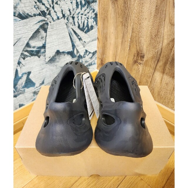 YEEZY(adidas) - アディダス イージー フォーム ランナー オニキス YEEZY(adidas) - アディダス イージー フォーム ランナー オニキス
