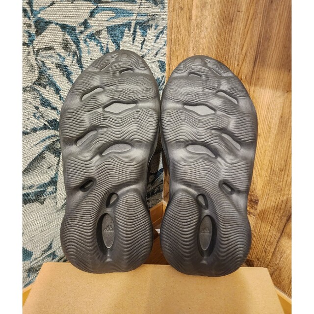 YEEZY(adidas) - アディダス イージー フォーム ランナー オニキス