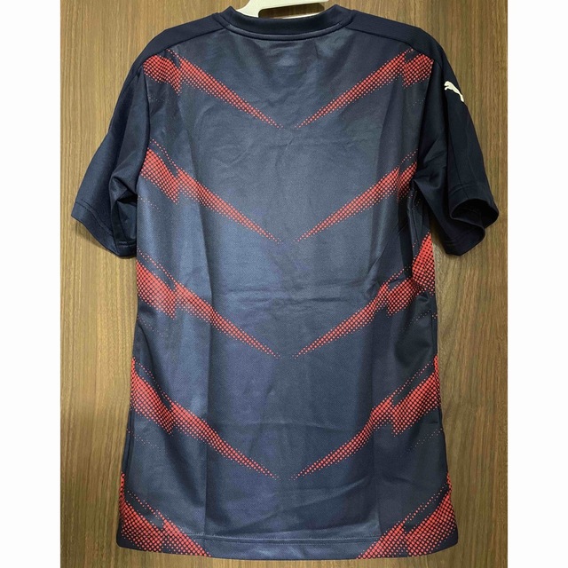 PUMA(プーマ)のアーセナル トレーニングシャツ Sサイズ スポーツ/アウトドアのサッカー/フットサル(ウェア)の商品写真