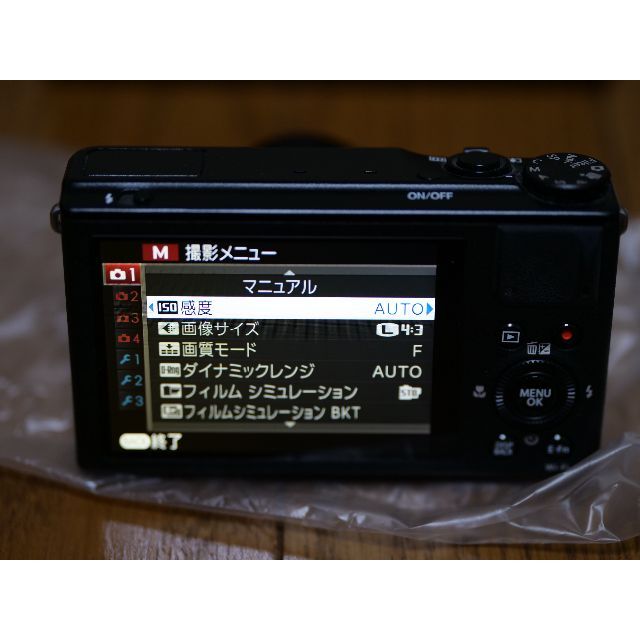 FUJIFILM XQ1 ブラック　フジフイルム