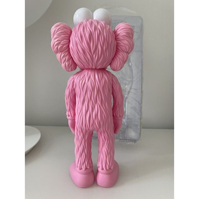 KAWS BFF OPEN EDITION PINKフィギュア