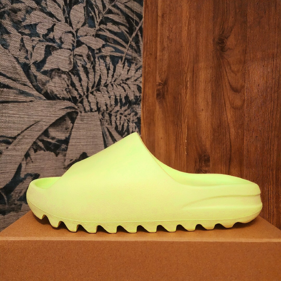 YEEZY SLIDE "GLOW GREEN" 25.5cm