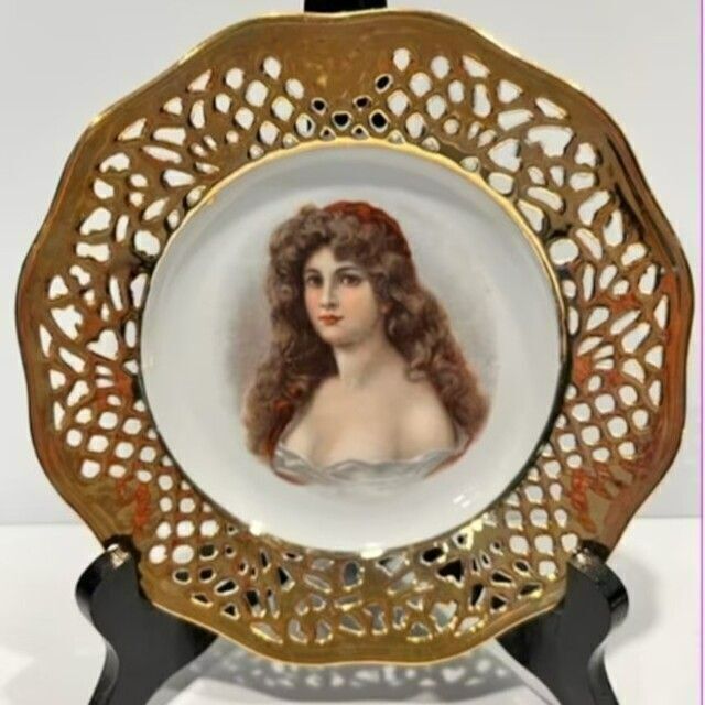 Aシューマン・ババリア プレート 飾り皿 女性像 ロイヤルヴィエナ