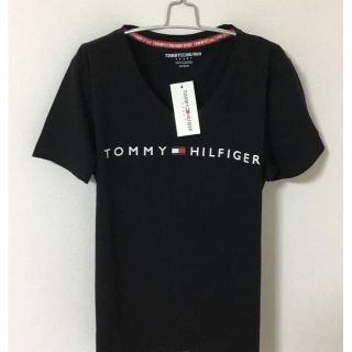 トミーヒルフィガー(TOMMY HILFIGER)の新品 Tommy Hilfigerトミー　ヒルフィガー　レディース　ロゴTシャツ(Tシャツ(半袖/袖なし))